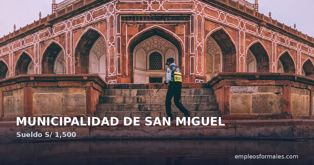 Sereno a pie en la Municipalidad de San Miguel. MUNICIPALIDAD DE SAN MIGUEL